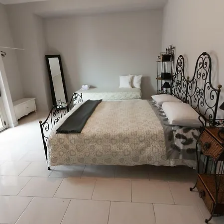 Sottovento Nocleg ze śniadaniem 4*
